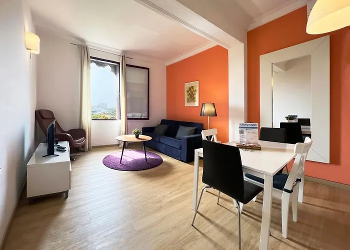 Friendly Rentals Van Gogh